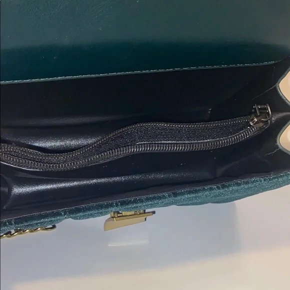 Green Velvet Bag - Picture 5 of 9
